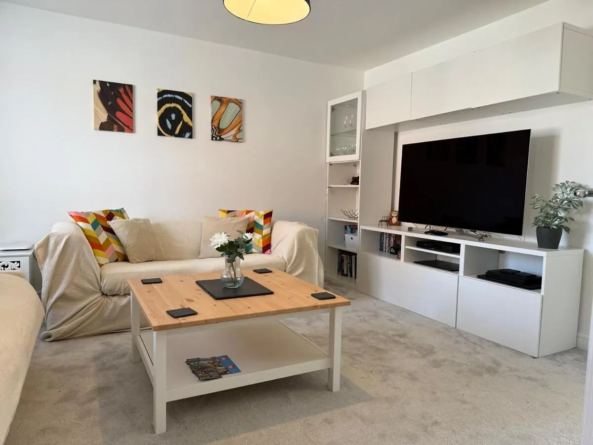 度假居 Strikingly Stylish Exeter Retreat - Modern 3-Bed