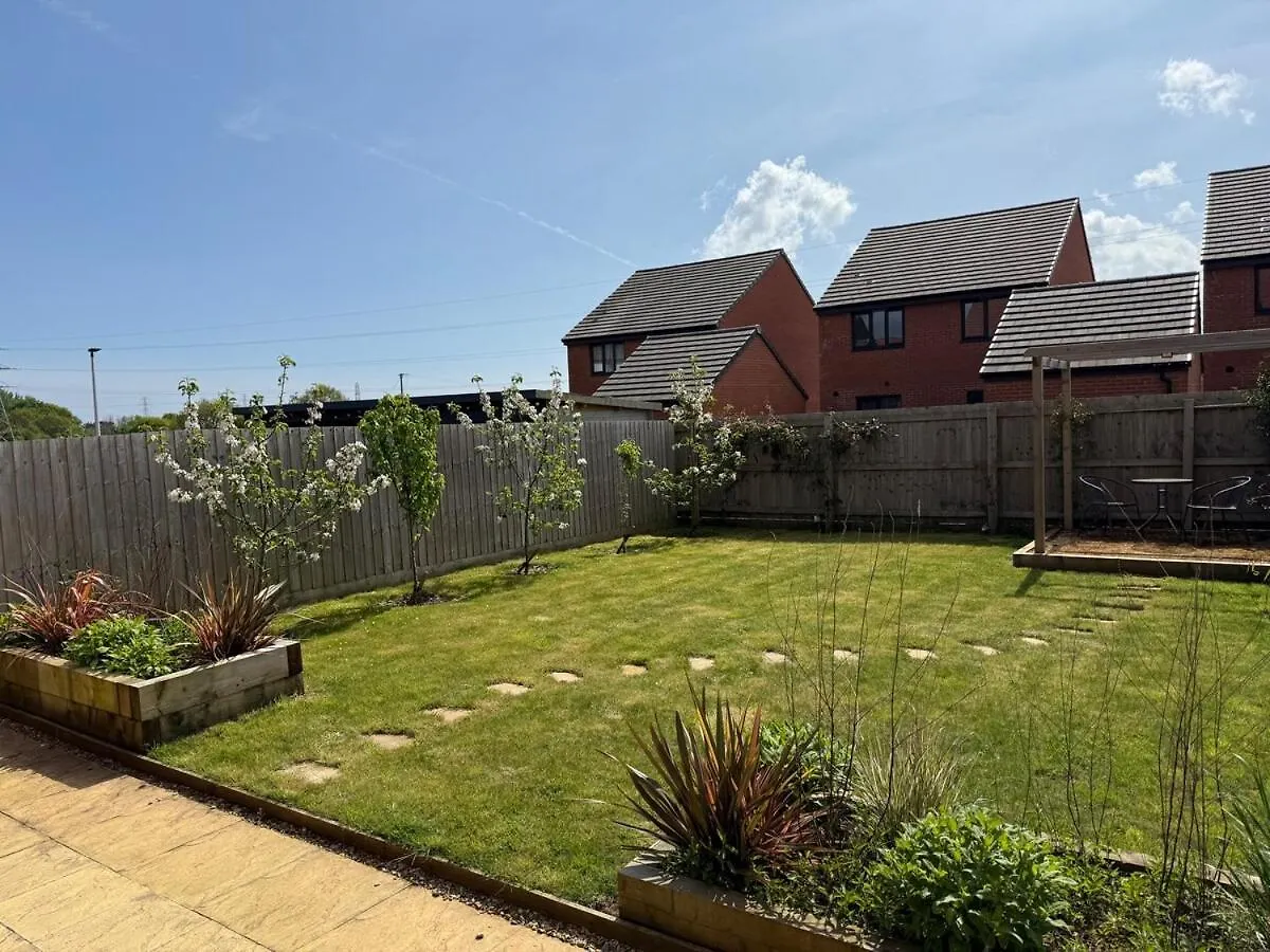 Strikingly Stylish Exeter Retreat - Modern 3-Bed 度假居
