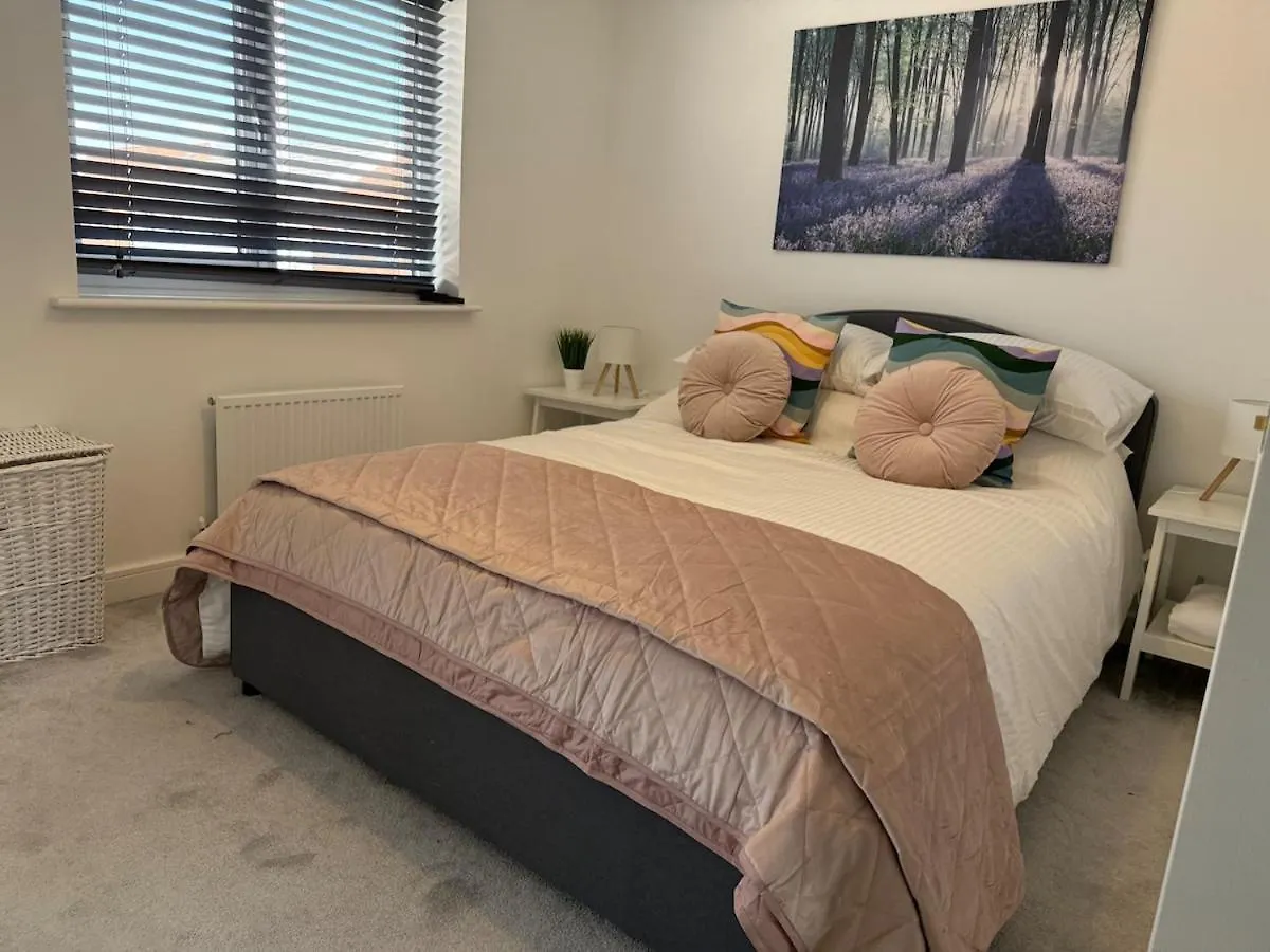 Feriehus Strikingly Stylish Exeter Retreat - Modern 3-Bed