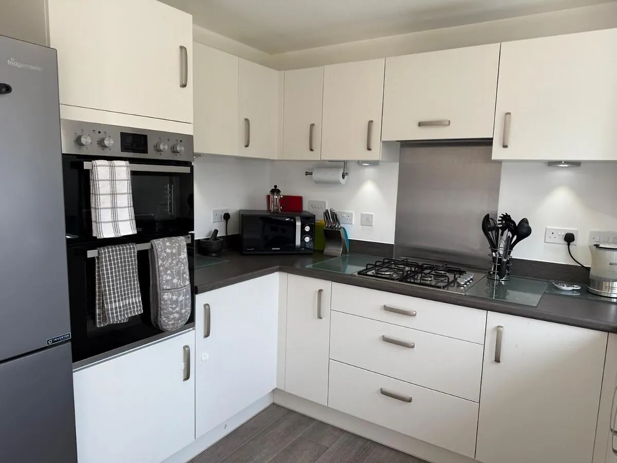 Feriehus Strikingly Stylish Exeter Retreat - Modern 3-Bed Storbritannien